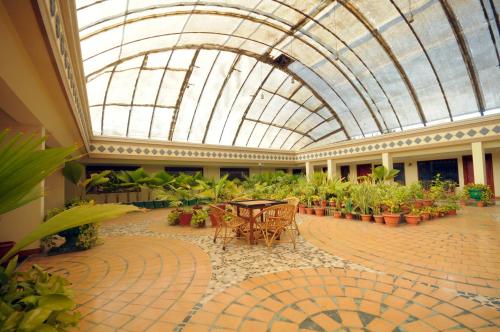Galería fotográfica de The Grand Regency en Rajkot
