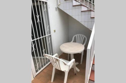 Studio dans un endroit calme et discret d Empuria