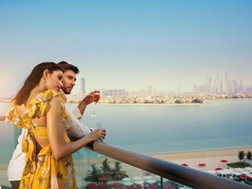 Επισκέπτες που μένουν στο Th8 Palm Dubai Beach Resort, Vignette Collection by IHG