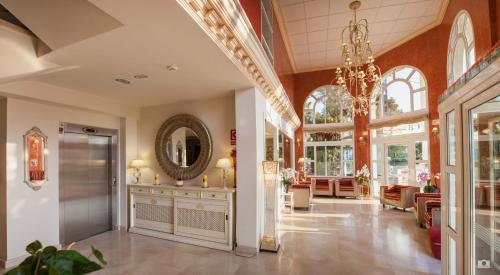 Hotel Versalles, Granja de Rocamora – Updated 2022 Prices