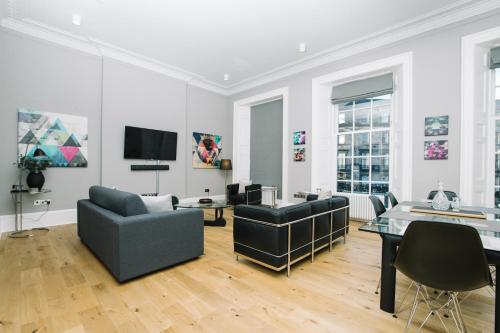 ALTIDO Huge 5* Georgian Apartment - Great Location, Edinburgh, United Kingdom