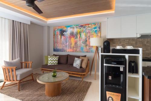 Una cocina o zona de cocina en Beachwalk Residence