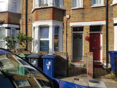 Helen's House, Londra, Marea Britanie