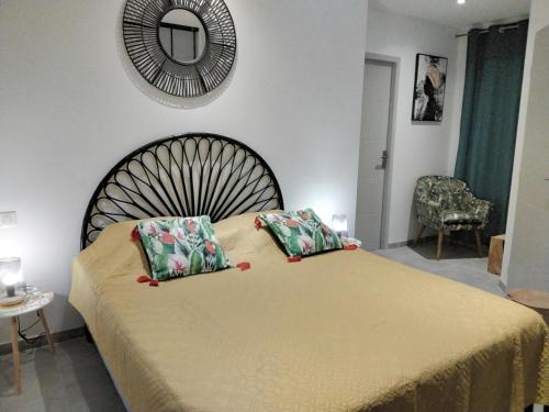 Ένα ή περισσότερα κρεβάτια σε δωμάτιο στο Villa Saint Clair