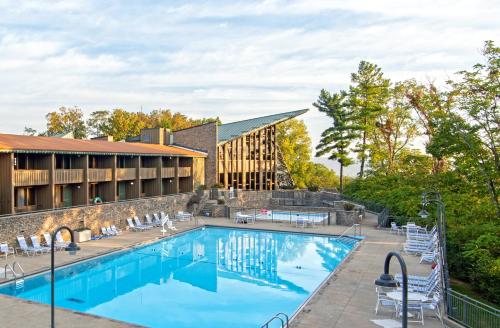 Πισίνα στο ή κοντά στο General Butler State Resort Park