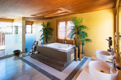 Un baño de Luxury Cap Cana Villas for Rent