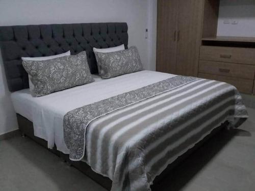 Voodi või voodid majutusasutuse 304 Acogedor Loft en granada Dpx toas