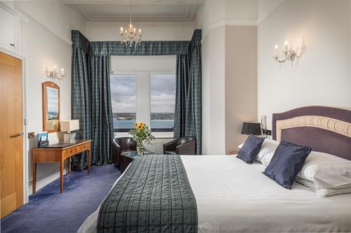 Classic Seaview Twin