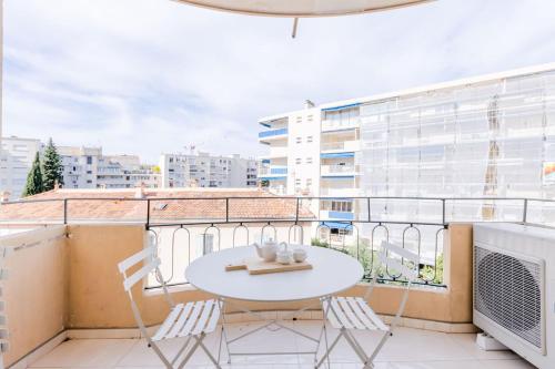 2Br 3 min from the center & the Croisette
