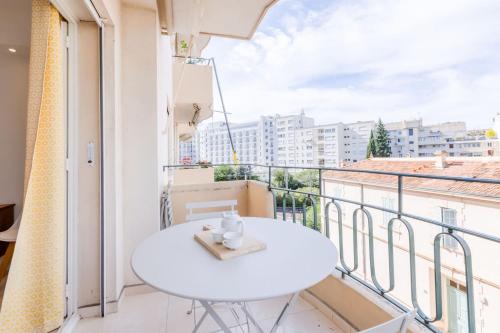 2Br 3 min from the center & the Croisette