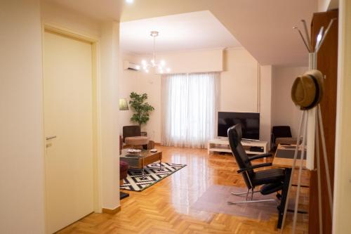Two bedroom Apt in Syntagma - Ermou area