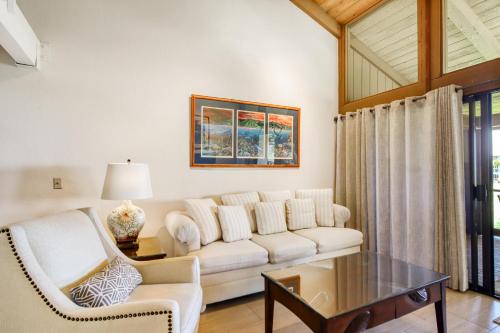 Ruang duduk di Villas at Waikoloa H203