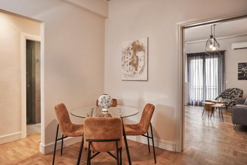 Posezení v ubytování Ilisia Park Contemporary 2BD Condo