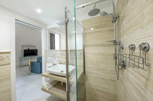 Home dentro il teatro photo 155