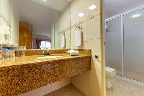 Koupelna v ubytování Comfort Inn Monterrey Norte