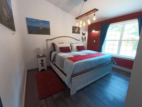 Llit o llits en una habitació de Mira Cottage