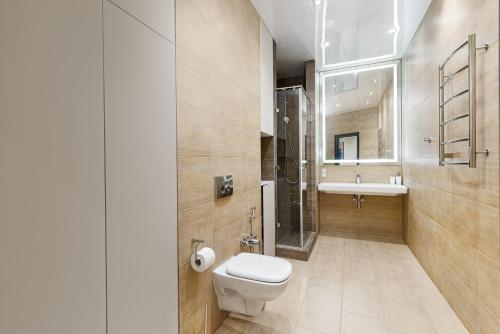 Ванная комната в Sea Symphony Design Apartment