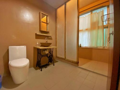 A bathroom at Tainan MacArthur Homestay