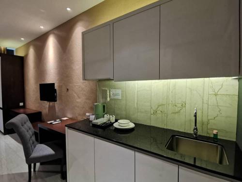 Gallery image of Stirling Suites Hotel & Serviced Apartment in Miri