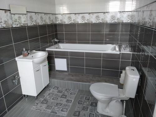 Koupelna v ubytování Apartmány Litvínov centrum