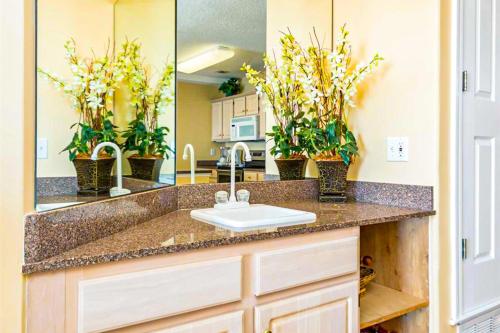 Gallery image of Regency Isle in Orange Beach