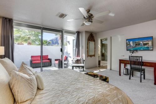 Gallery image of Plush Pad Palm Springs Permit# 2937 in Palm Springs