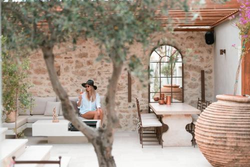 Posezení v ubytování Inotropes Boutique Suites - Adults Only