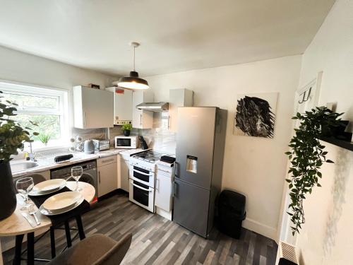 Imagem da galeria de Gillingham Centre Modern Apartment em Gillingham