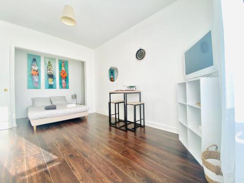 Photo de la galerie de l'établissement STUDIO LUMINEUX - CENTRE VILLE - WIFI, au Mans