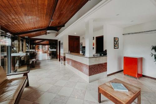 
The lobby or reception area at Búzios Centro Hotel
