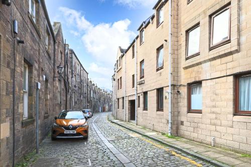 JOIVY Modern 1 bed Flat in West End, close to Princes Gardens photo 36