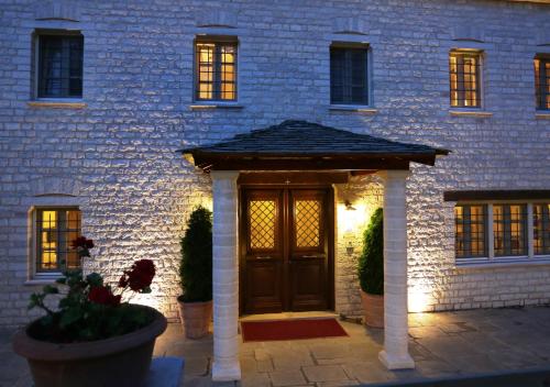 Gamila Rocks Mountain Hotel — Facade/entrance
