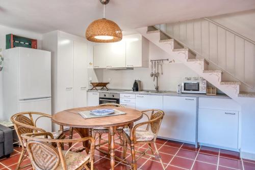Kuchyň nebo kuchyňský kout v ubytování Old Side Duplex Platja d Aro