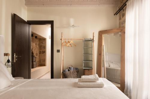 San Antonio Luxury Apartments, Medieval Town