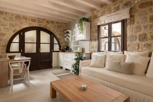 San Antonio Luxury Apartments, Medieval Town