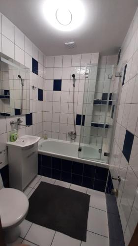 Kúpeľňa v ubytovaní Apartament w Kudowie-Zdrój