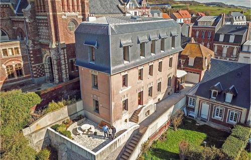 Amazing Home In Mers-les-bains With 4 Bedrooms And Wifi