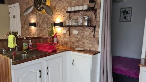Cuisine ou kitchenette dans l'établissement El Encanto Condominiums
