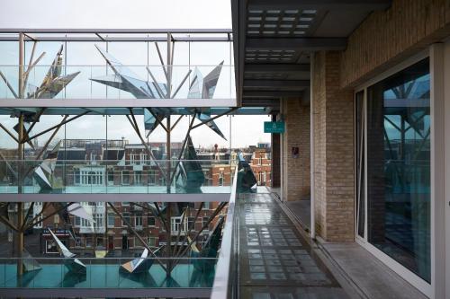 En balkon eller terrasse på Amadi Park Hotel