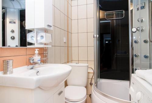 Vonios kambarys apgyvendinimo įstaigoje Stay In Apartments