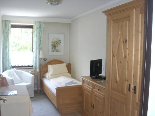 Gallery image of Pension Landhaus Ingrid B&B in Loich