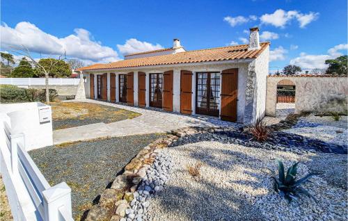 Beautiful Home In Longeville-Sur-Mer