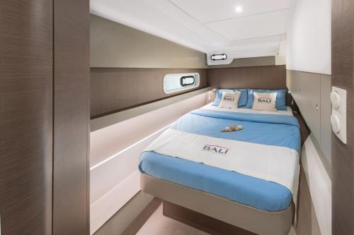 Esplendido Barco en Barcelona, Barcelona – Bijgewerkte ...
