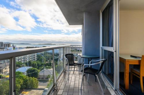 En balkon eller terrasse på Highpoint International Hotel