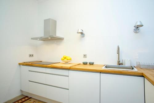 BarcelonaForRent The Claris Suites I