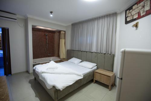 Imagen de la galería de Puy Ahuzat Haosher Hotel, en Tiberíades