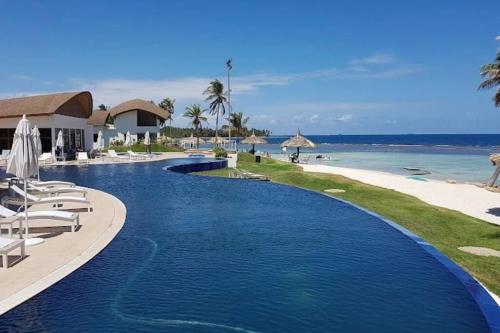 Apartamento en el mar Caribe, Playa Escondida Resort & Marina