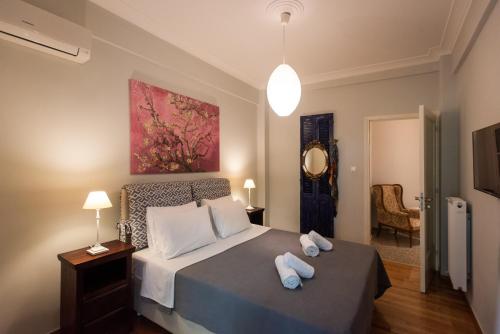 Blue Ark Acropolis Light