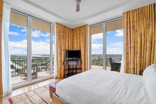 Ένα ή περισσότερα κρεβάτια σε δωμάτιο στο Presidential Penthouse Suite