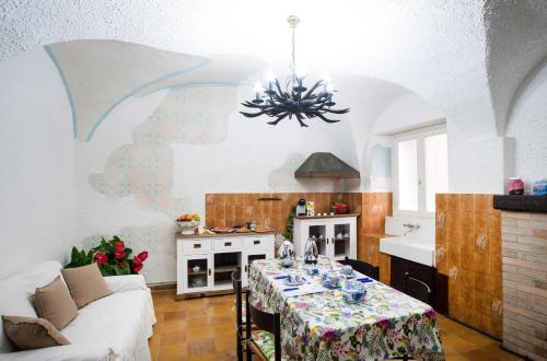Χώρος καθιστικού στο B&B Tra Lago e Stelle